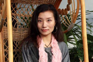 中短篇小說獎：獲獎作品《呼喊到達的距離》作者：和曉梅（納西族）         創作感言　　《呼喊到達的距離》中的7部中短篇小說創作于2009年至2012年之間，我承認這是我創作生涯中比較艱難的時期，因為我一直在思考少數民族文學在當下文學中存在的價值和意義，也在努力探索納西族文學現代表達的渠道和方式。這個過程中，無法回避在同時書寫現代性和民族性的時候，從心理到文字之間存在的距離。