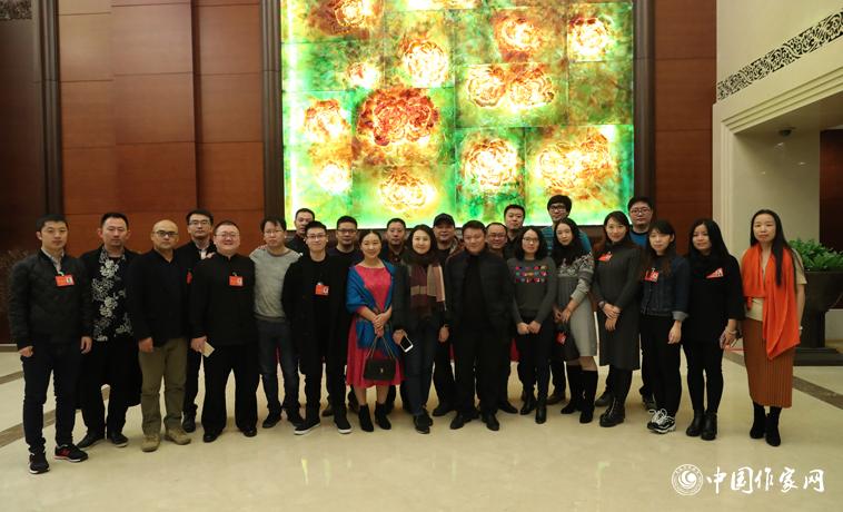 11月29日，參會網絡作家集體合影留念