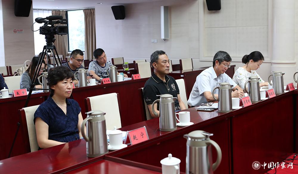 7月24日，評委會紀律監察組成員趙寧、李霄明、陳德龍參會