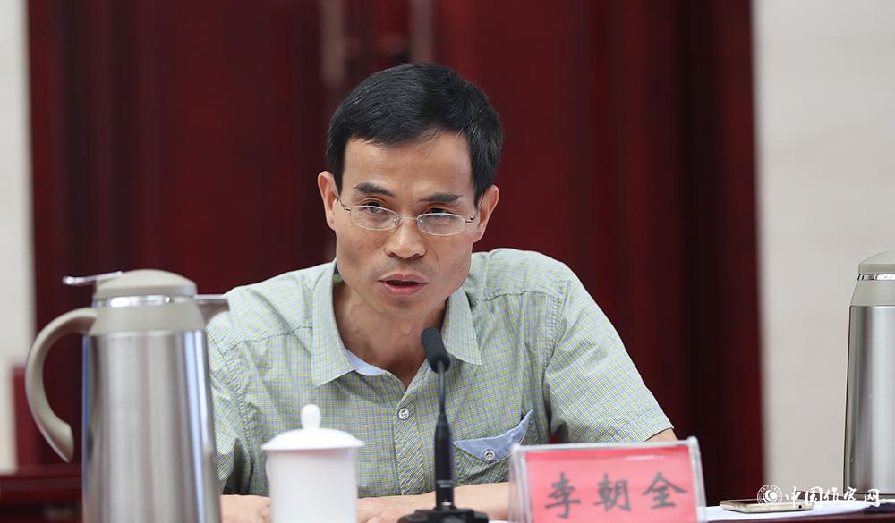 8月4日，李朝全在第十屆兒獎評委會第六次全體會議上介紹初選作品公示情況