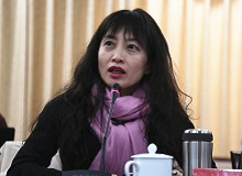 劉艷：批評何為，并批評的睿見“剜爛蘋果?銳批評文叢”意在重構中國當代文學批評的精神和維度，出版社既有勇氣又別具慧眼。[詳細]