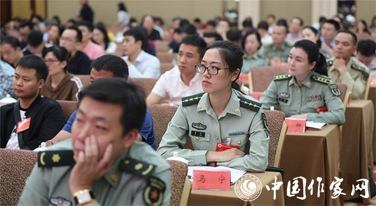 與會代表在開幕式現場