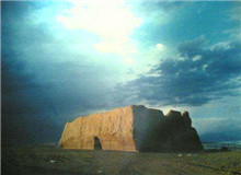 明湖讀書會｜《哈蜜的廢墟》：創傷傳遞、復仇與療愈現代小說不再追逐明晰的中心思想，更迷戀發散和輻射……[詳細]