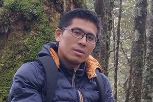 散文獎：《大河》作者：李達偉(白族)         獲獎感言　　《大河》的寫作，是一種重返式的寫作，同時也是一種在場式的寫作，那些在怒江邊教書和生活的過往，在寫作過程中如大河一般流淌不息。無論是《大河》，還是現在寫的《蒼山》，我都想努力重塑一種筋骨，重塑一些在這個時代有些稀缺的精神，我想通過文字重拾那些稀缺的懺悔、善良、愛情、真誠、膽色、平和、謙卑……