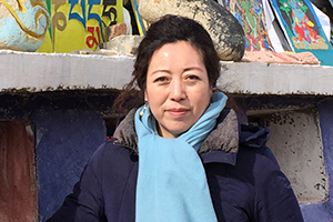 長篇小說獎：《神授·魔嶺記》作者：梅卓（藏族）         獲獎感言　　非常榮幸能夠獲得這個珍貴的獎項！對我來說，這是一個巨大的榮譽，是我從事文學創作30多年來的重要路標。首先要感謝評委會，是你們寬廣的胸懷包容了這部作品的不完美，你們善意的肯定給予了我前行的力量和勇氣，必然激勵我繼續堅守腳下豐饒的土地、葆有文學初心和理想熱忱，也必然鞭策我積極積累創作經驗……