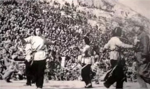 1943年，馬可為賀敬之詩《南泥灣》譜曲