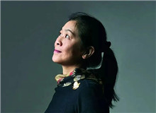 【遲子建】	張　莉丨《以有情的方式構建美——關于遲子建的文學世界》；	邵　部丨《樺皮船漂進了博物館——再讀<額爾古納河右岸>》。