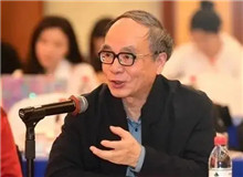 賀紹?。喝谌敫锩呱碜撕挽`魂的千里江山　　小說將我們拉到了八九十年前的大革命時期的大上海。往前推十多年，中國共產黨在這里誕生……[詳細]