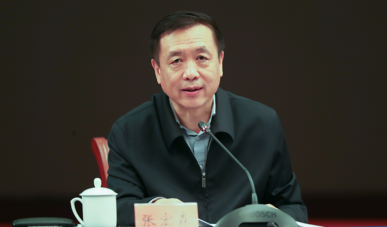 中國作協黨組書記、副主席張宏森主持座談會