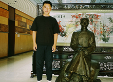 鮑磊：林白的作品溫暖了我二十年的歲月　　第一次讀林白的作品是在2002年11月，我在山西五臺山進行一個月的寫生的時候……[詳細]