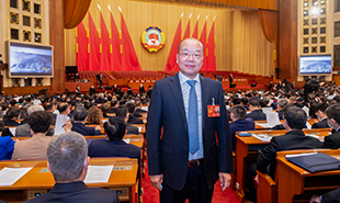 全國政協委員，中國電視藝術家協會分黨組書記、駐會副主席、秘書長范宗釵