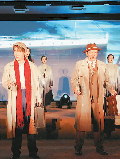 　　音樂劇《戀曲》首演發布會上，演員們呈現劇中片段。