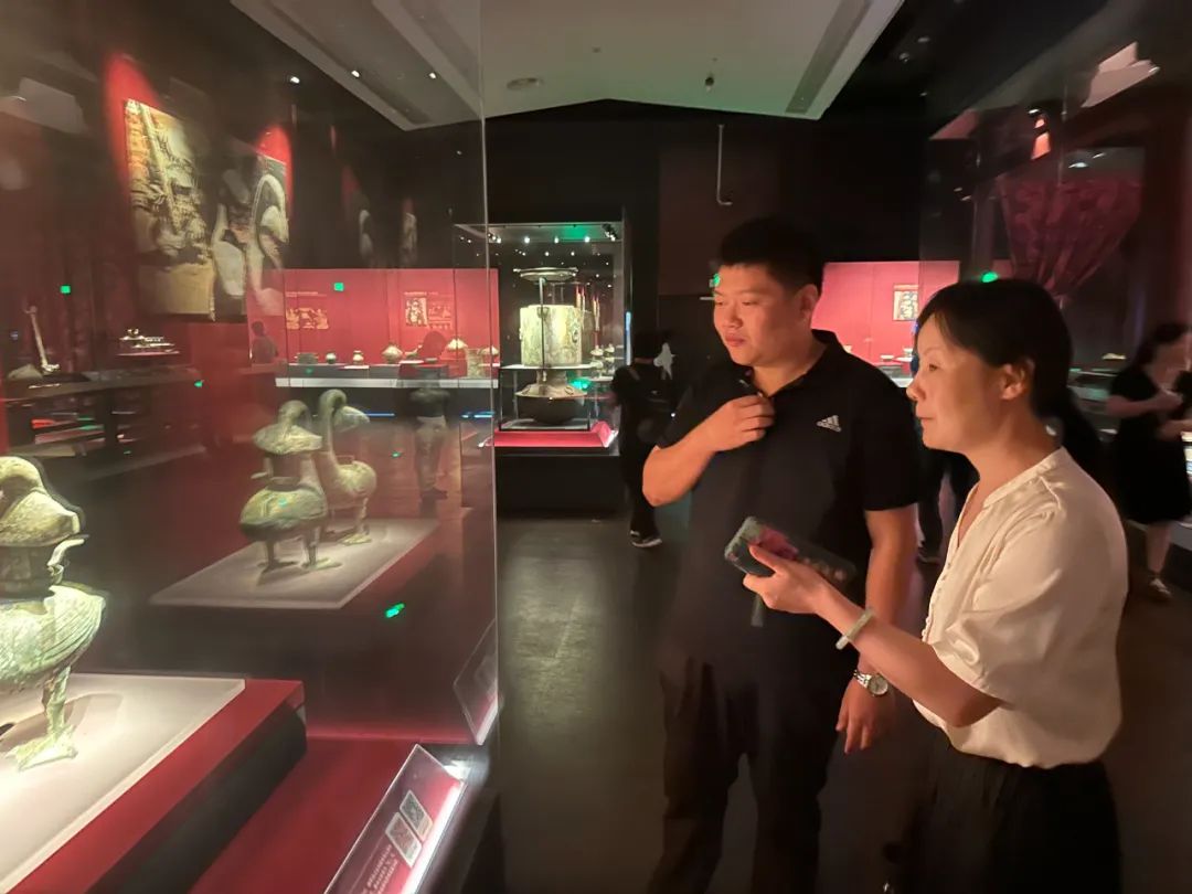 6月29日，?；韬顕z址博物館考古部主任趙藝博接受作家采訪