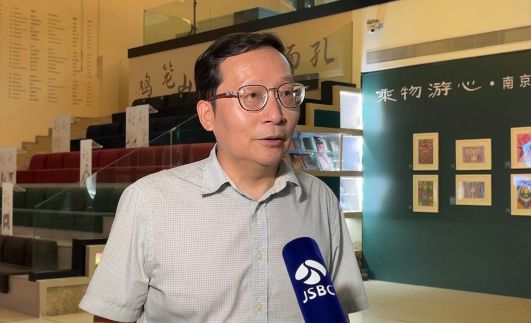 南京市文投集團有限責任公司副總經理、民建中央文化委員會委員、南京市文學之都促進會秘書長聞一武接受專訪