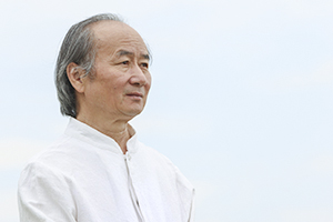 獲獎作品：《本巴》作者：劉亮程         獲獎感言　　我希望我的小說《本巴》也能夠讓更多的人關注《江格爾》，關注中國的史詩。文學對土地的回饋一如江格爾史詩中讓“人人活在25歲青春”，土地上的一往無前和生老病死，被文學挽留和保存，那些只活過一世的人們，在文學中永久地活著。文學以虛構之力，護愛著這個世界的真實。