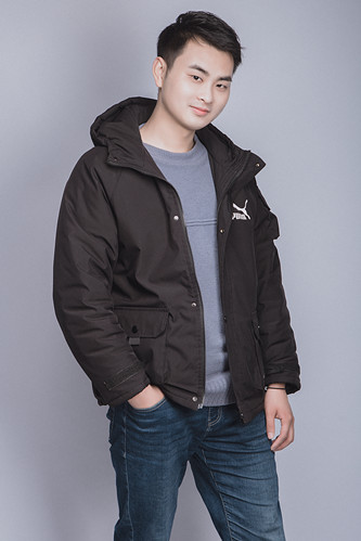 作者簡介：  大樹，男，本名孫勝，90后青年詩人，現居漣水。作品散見《詩刊》《星星》《揚子江》《長江文藝》等刊物。曾獲得楊牧詩歌獎·青少年詩人獎、揚子江年度青年詩人獎、江蘇十佳青年詩人獎等。