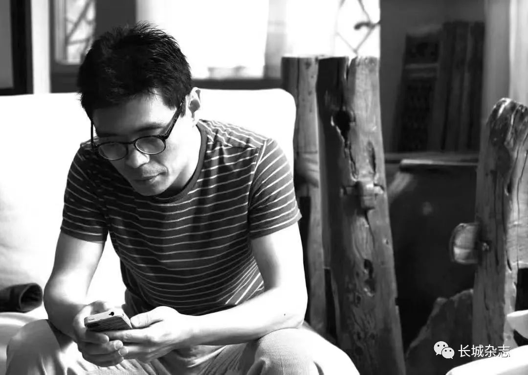 蔣一談，小說家、詩人、童話作家。出版短篇小說集《魯迅的胡子》《赫本啊赫本》《棲》《透明》《廬山隱士》《中國故事》等，以及詩集、兒童文學作品、科幻作品等。2023年出版科幻小說集《小丑歲月》。曾獲得人民文學獎、蒲松齡短篇小說獎、百花文學短篇小說獎、林斤瀾短篇小說獎、《上海文學》短篇小說獎、《小說選刊》短篇小說獎、“南方閱讀盛典”最受讀者關注作家獎、首屆《小說選刊》最受讀者歡迎小說獎、卡丘·沃倫詩歌獎等。