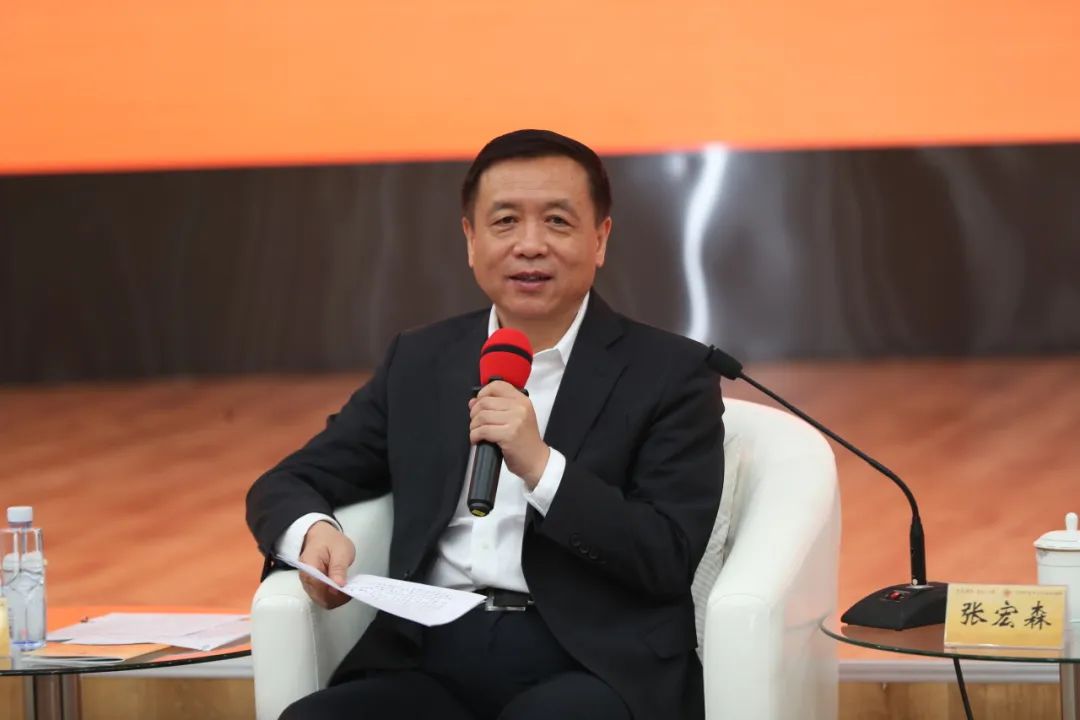 中國作協黨組書記、副主席、書記處書記張宏森講話