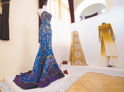 　“絲路綺粲——中國絲綢藝術展”現場。 　　中國絲綢博物館供圖