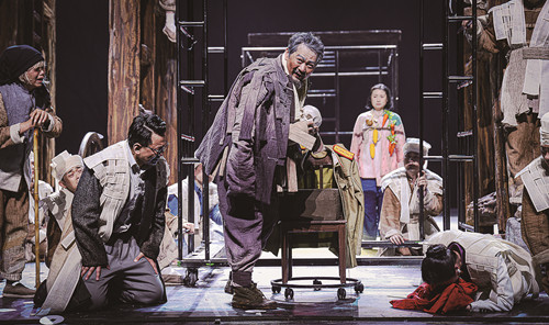 話劇《生命冊》劇照(圖片由陜西人民藝術劇院提供)