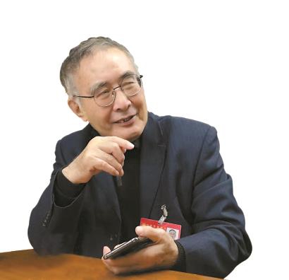 1943年出生。作家、國家一級編劇。享受政府特殊津貼。主要作品有長篇小說《桑那高地的太陽》《泥日》《高緯度戰栗》等，與小說同期創作的同名長篇電視連續劇《蒼天在上》《大雪無痕》《省委書記》播出后，均在國內外引起強烈反響。長篇小說《大雪無痕》獲國家圖書獎。