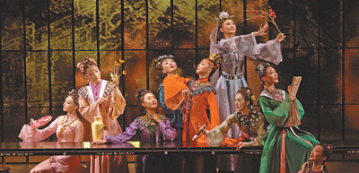 江蘇大劇院原創民族舞劇《紅樓夢》劇照。  　　祖忠人攝