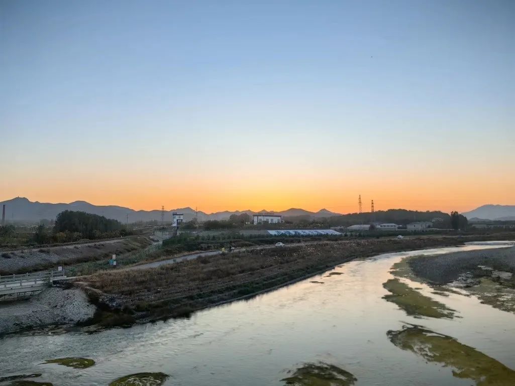 原創頻道工作會議舉辦間隙，我們來到易水邊