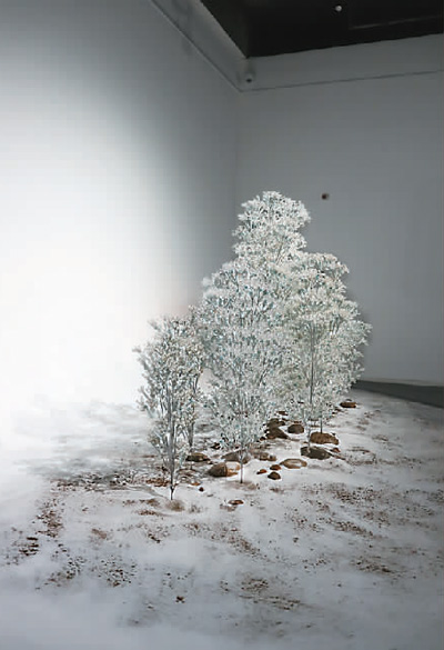 絲路瓷源（影像裝置：陶瓷、琉璃、不銹鋼、石、尾砂結合影像）  　　鄭冬梅