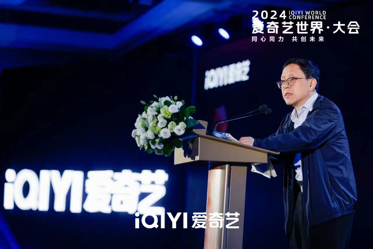 中國作協主席團委員、中國作協影視委員會委員、茅盾文學獎得主柳建偉