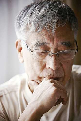 王晉康，科幻作家、高級工程師。代表作有長篇小說《類人》《蟻生》，短篇小說集《替天行道》《生命之歌》《豹》等。代表作《水星播種》入圍2024年雨果獎最佳長中篇小說。