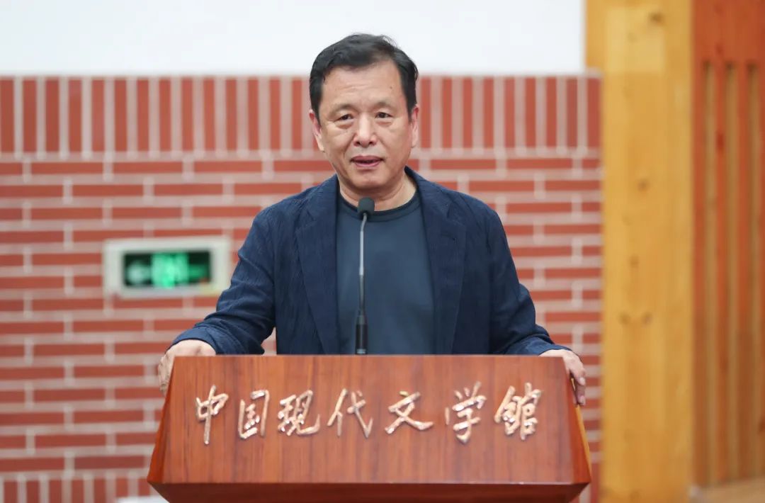 中國作協黨組成員、副主席、書記處書記李敬澤致辭