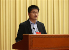 楊輝：以文學批評參與當代文化創造　　十余年有一個問題始終縈繞于懷，那就是如何做出屬于我們這一代人的學問……[詳細]