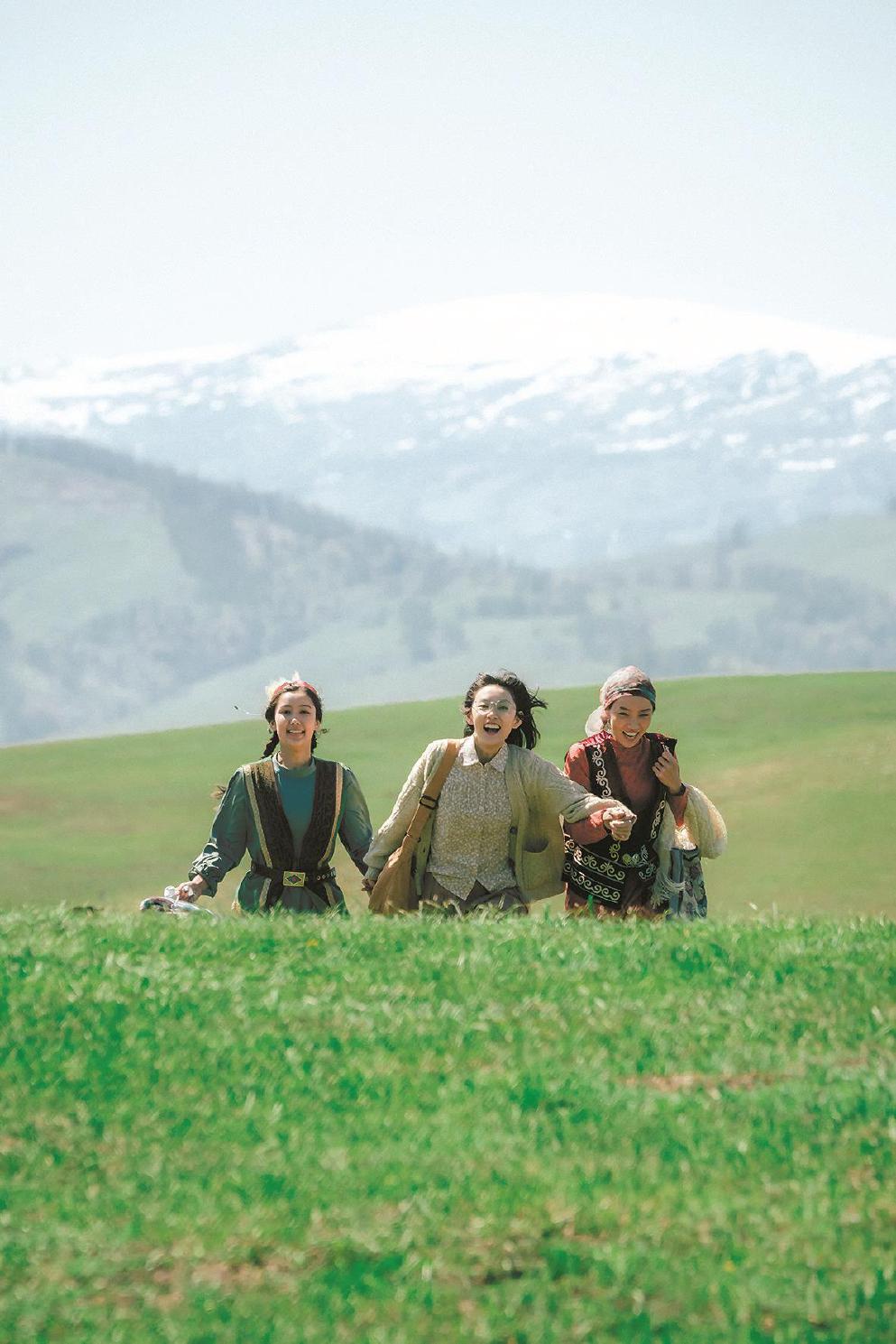 網絡劇短章的減集縮時效應，拉動電視劇的減集縮時潮流，給當前不斷承受日常時間“碎片化”困擾的普通觀眾提供了科學管理日常時間的有利條件。圖為八集電視劇《我的阿勒泰》劇照。