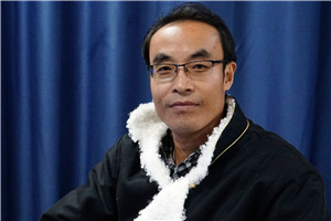 散文獎：《兄弟記》 作者： 王小忠（藏族）         獲獎感言《兄弟記》寫的是青藏高原邊緣地帶農牧交匯地的甘南故事，它沒有什么重大事件和尖銳的沖突，都是日常生活與世相百態。從根本上看，就是對甘南農牧區交匯地的生活方式、生產勞動及思想觀念變化的客觀敘述，是鄉村倫理變遷的詠嘆。我期盼著一種崇高的倫理道德能夠永恒地存在于世……