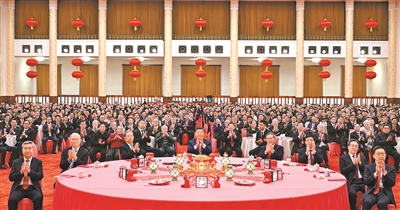 1月27日，中共中央、國務院在北京人民大會堂舉行2025年春節團拜會。黨和國家領導人習近平、李強、趙樂際、王滬寧、蔡奇、丁薛祥、李希、韓正等同首都各界人士歡聚一堂、共迎佳節。新華社記者??謝環馳攝