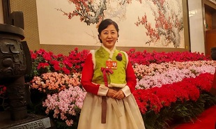 全國人大代表、中國舞協副主席、延邊歌舞團副團長咸順女