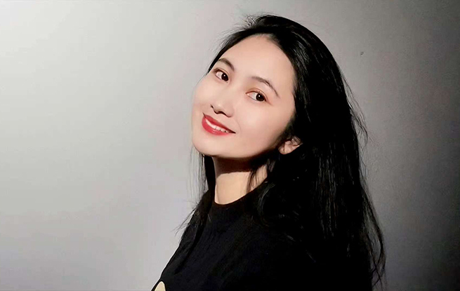 “新浪潮”訪談 | 莊凌：沒有力量改變世界，詩歌依然可以散發微光