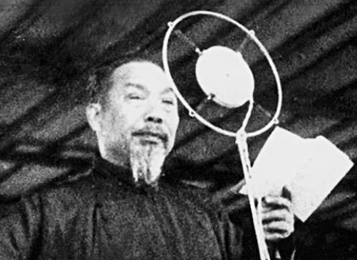 學者們的抗戰勝利時刻　　八十年前，當日本投降的消息傳遍中國大地，不同境遇的學人以各自方式銘刻下這一歷史性時刻。[詳細]