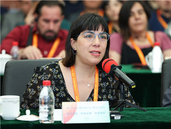 詩歌搭建橋梁，編織超越時空的紐帶