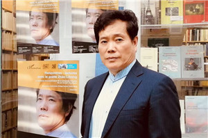 童話：獲獎作品《月光蟋蟀》作者：趙麗宏         獲獎感言我的寫作起始于詩歌和散文，寫兒童文學、小說和童話，是在我60歲以后。創作兒童文學，使我的寫作和兒童的世界聯系在一起。這是一個純真的世界，是一個不能容忍虛偽和欺騙的世界……